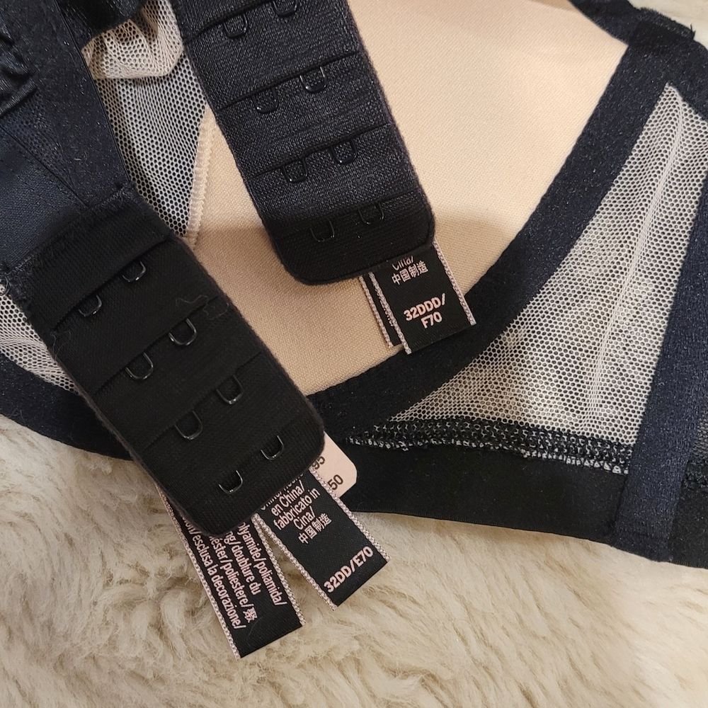🍒NWT🍒 VS VERY SEXY UNLINED PLUNGE STRAPPY BRA - Picture 6 of 8